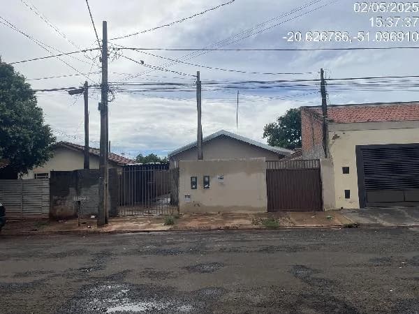 Casa - 2 Quartos - Pereira Barreto - Ocupado — foto 2