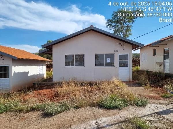 Casa - 2 Quartos - Patrocinio - Desocupado — foto 2