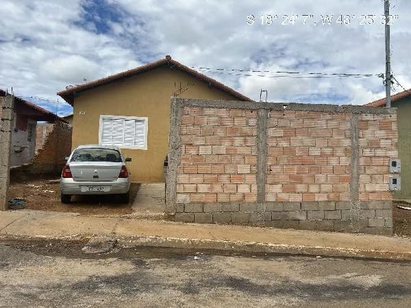 Casa - 2 Quartos - Presidente Olegario - Ocupado — foto 2